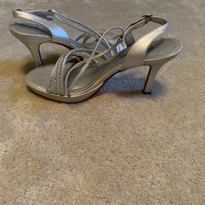 Metaphor Verena Strappy Silver Dress Sandals Size 6